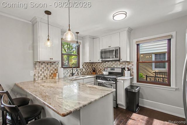 4098 Wakefield, Berkley, MI 48072