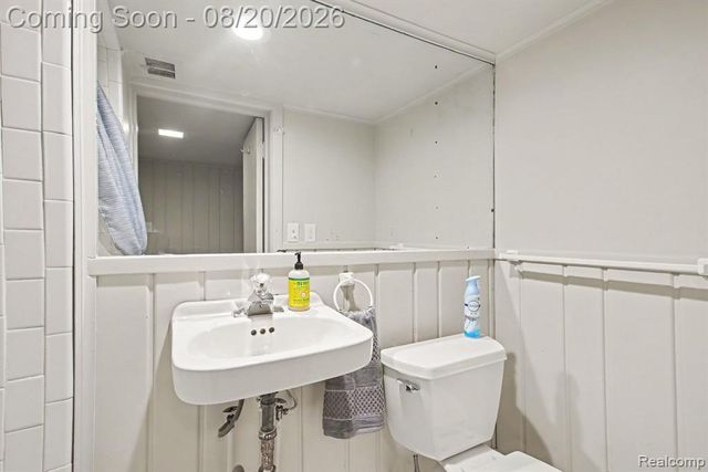 4098 Wakefield, Berkley, MI 48072