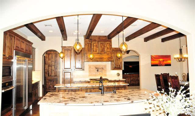 130 Saddle LN, Liberty Hill, TX 78642