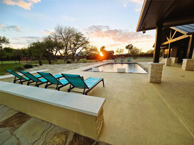 130 Saddle LN, Liberty Hill, TX 78642