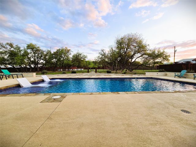 130 Saddle LN, Liberty Hill, TX 78642
