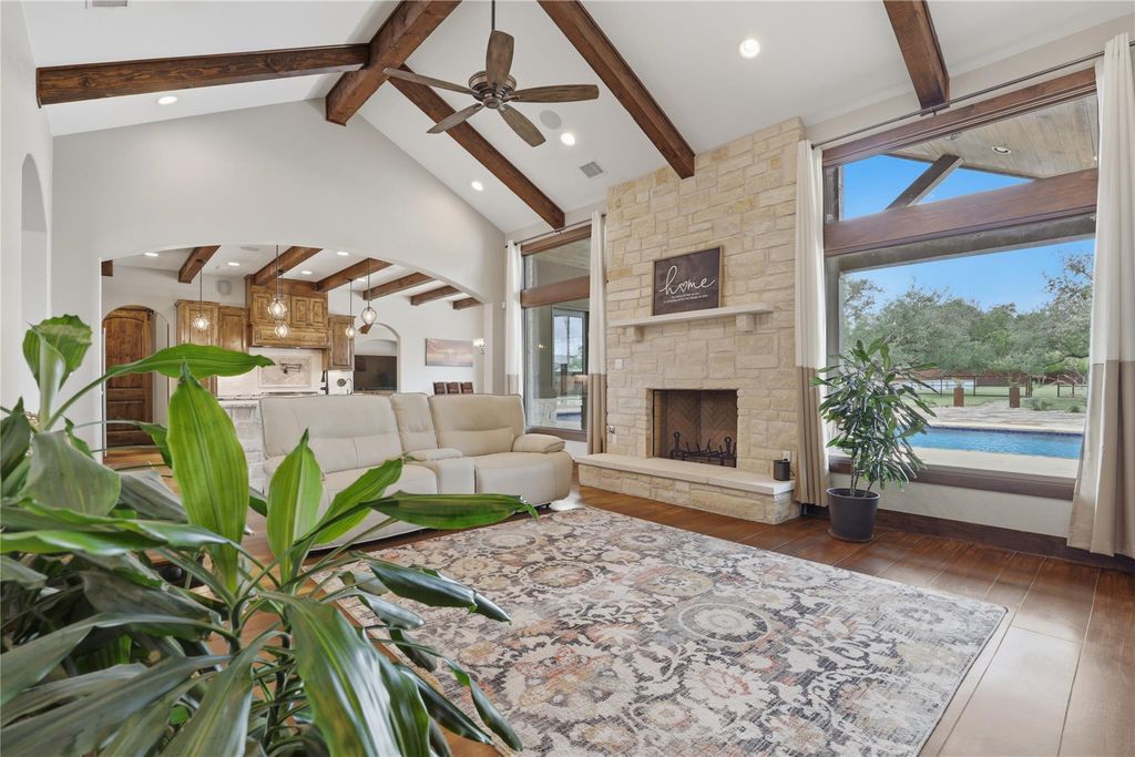 130 Saddle LN, Liberty Hill, TX 78642