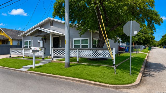 232 Campbell, Seguin, TX 78155