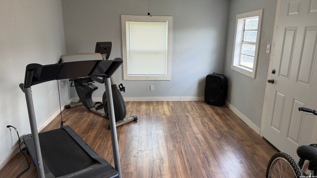 232 Campbell, Seguin, TX 78155