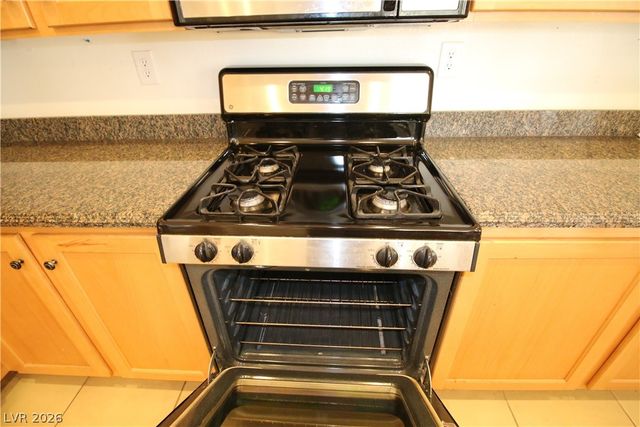 953 Via Stellato Street, Henderson, NV 89011