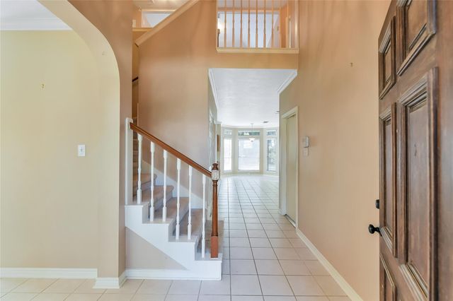 114 Skycrest Drive, Sugar Land, TX 77479