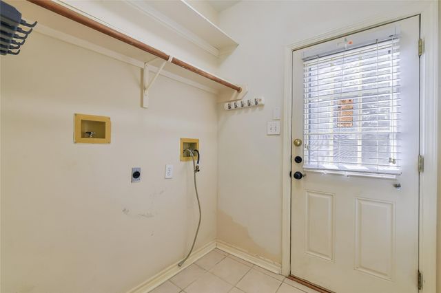 114 Skycrest Drive, Sugar Land, TX 77479