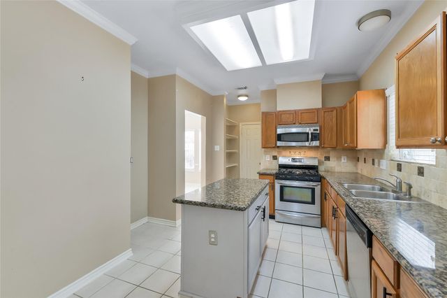 114 Skycrest Drive, Sugar Land, TX 77479