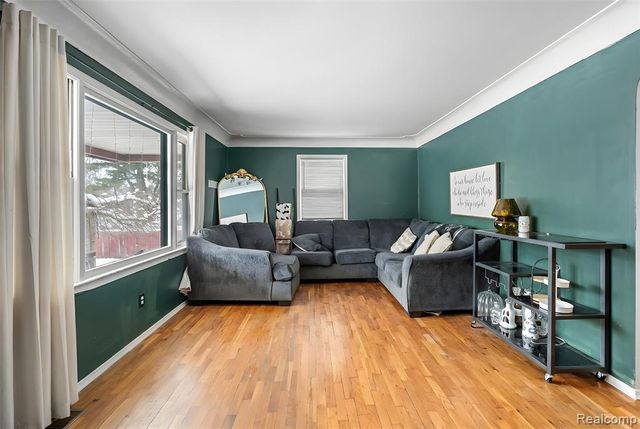 1397 Roat Court, Burton, MI 48509