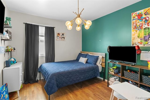 1397 Roat Court, Burton, MI 48509