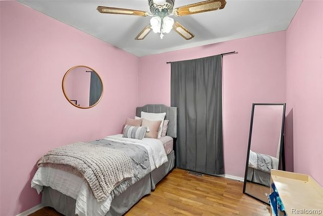 1397 Roat Court, Burton, MI 48509