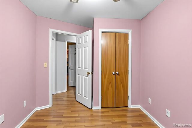 1397 Roat Court, Burton, MI 48509