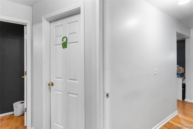 1397 Roat Court, Burton, MI 48509