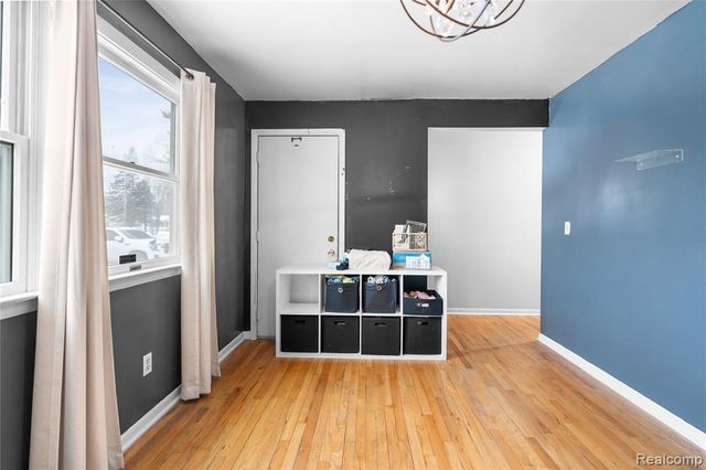 1397 Roat Court, Burton, MI 48509