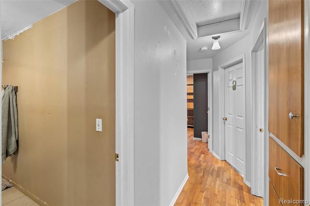 1397 Roat Court, Burton, MI 48509