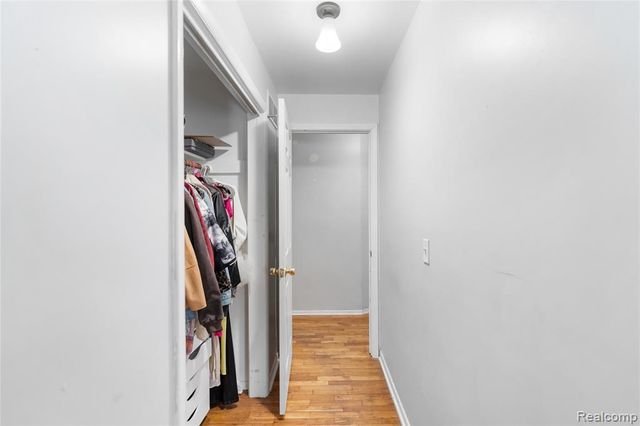 1397 Roat Court, Burton, MI 48509