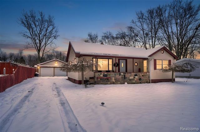 1397 Roat Court, Burton, MI 48509