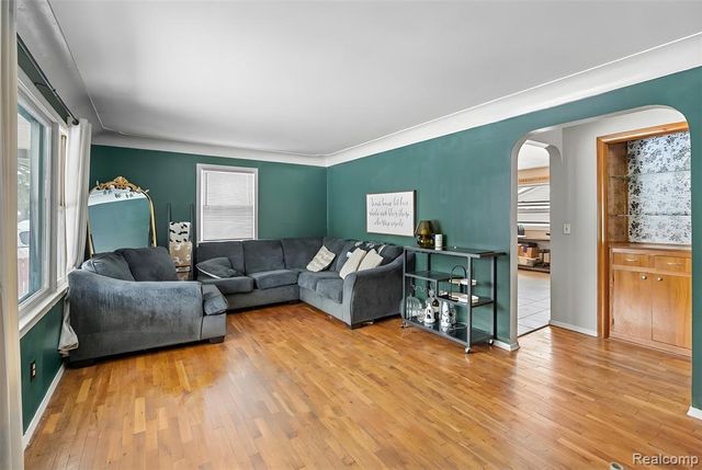 1397 Roat Court, Burton, MI 48509