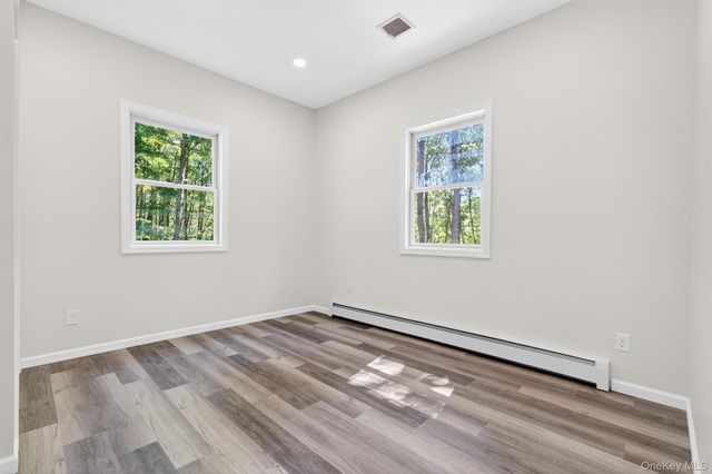 14 Elm Street, Bloomingburg, NY 12721
