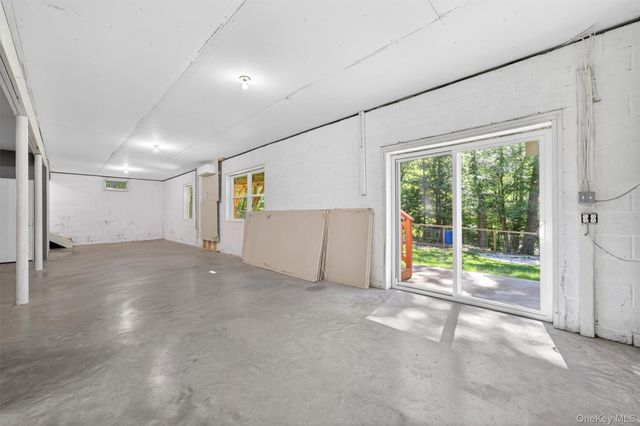 14 Elm Street, Bloomingburg, NY 12721