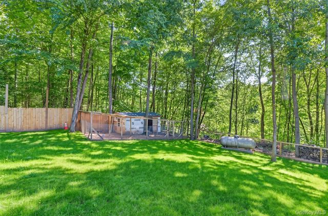 14 Elm Street, Bloomingburg, NY 12721
