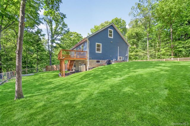 14 Elm Street, Bloomingburg, NY 12721