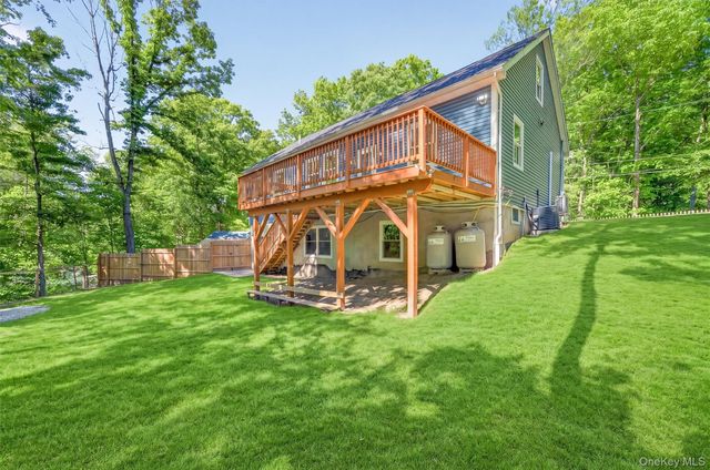14 Elm Street, Bloomingburg, NY 12721