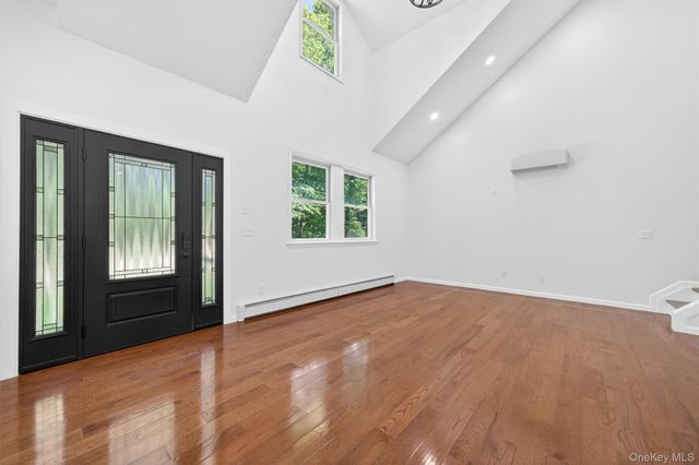 14 Elm Street, Bloomingburg, NY 12721