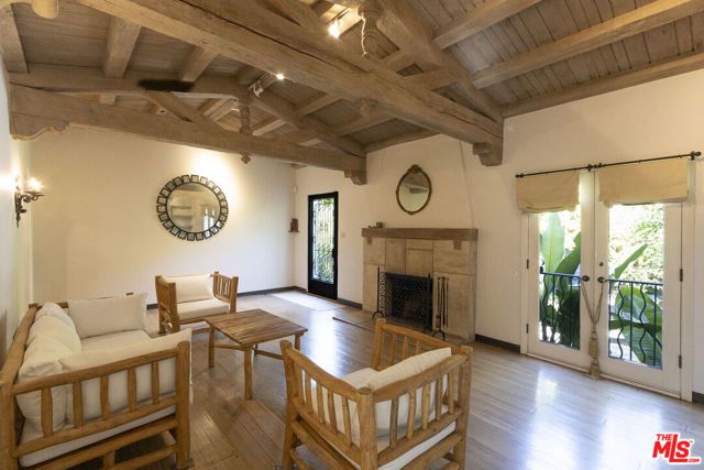 1407 N Beverly Drive, Beverly Hills, CA 90210