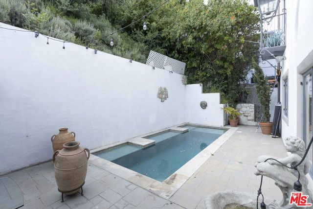 1407 N Beverly Drive, Beverly Hills, CA 90210