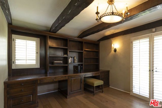 1407 N Beverly Drive, Beverly Hills, CA 90210