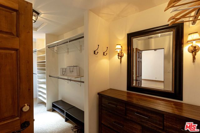 1407 N Beverly Drive, Beverly Hills, CA 90210