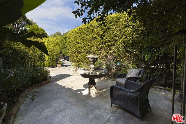 1407 N Beverly Drive, Beverly Hills, CA 90210