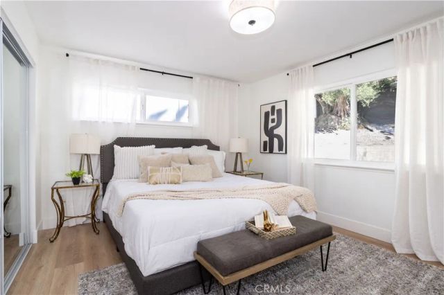 11722 Hayvenhurst, Granada Hills, CA 91344