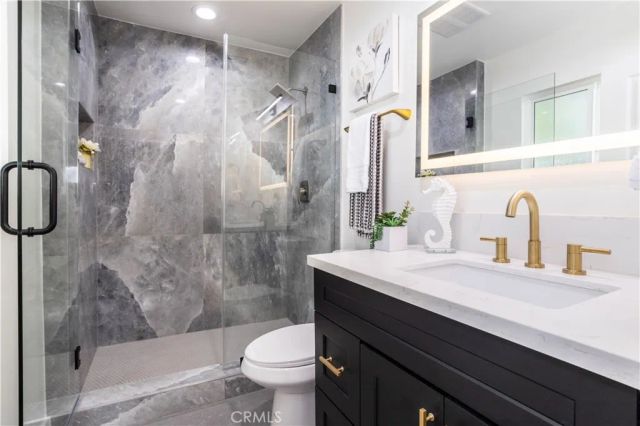 11722 Hayvenhurst, Granada Hills, CA 91344