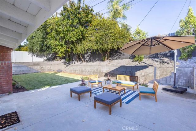 11722 Hayvenhurst, Granada Hills, CA 91344