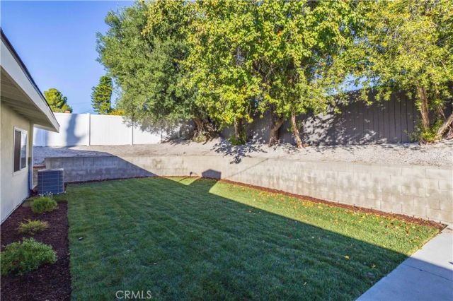 11722 Hayvenhurst, Granada Hills, CA 91344