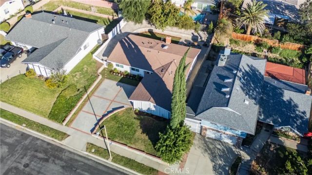 11722 Hayvenhurst, Granada Hills, CA 91344