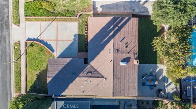 11722 Hayvenhurst, Granada Hills, CA 91344