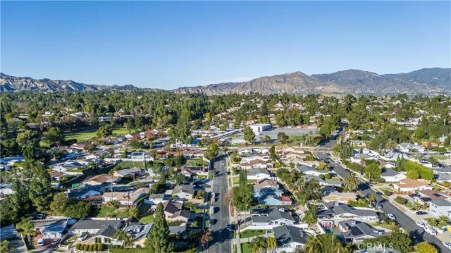 11722 Hayvenhurst, Granada Hills, CA 91344