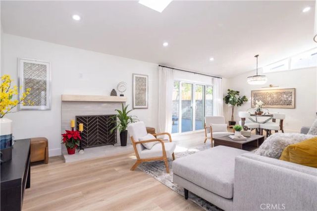 11722 Hayvenhurst, Granada Hills, CA 91344