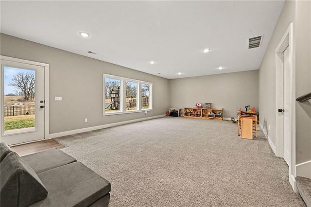 12203 N Virginia Avenue, Kansas City, MO 64165