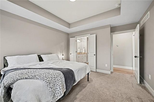 12203 N Virginia Avenue, Kansas City, MO 64165