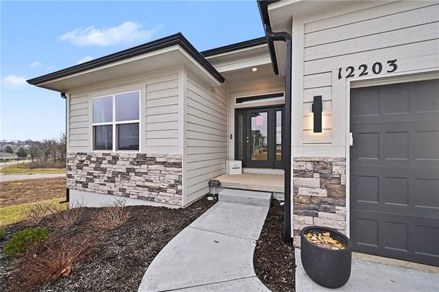 12203 N Virginia Avenue, Kansas City, MO 64165