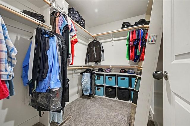 12203 N Virginia Avenue, Kansas City, MO 64165