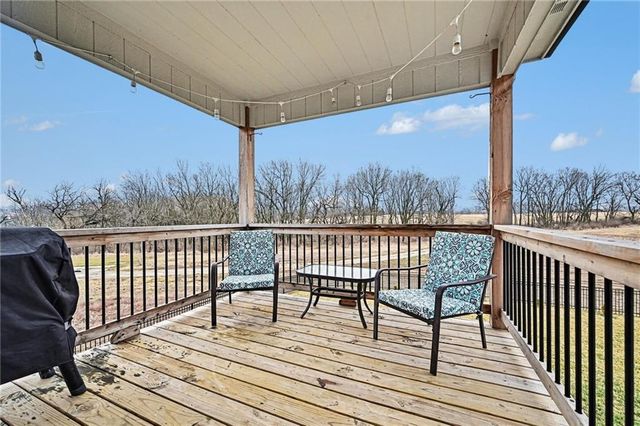 12203 N Virginia Avenue, Kansas City, MO 64165