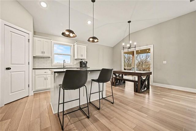 12203 N Virginia Avenue, Kansas City, MO 64165