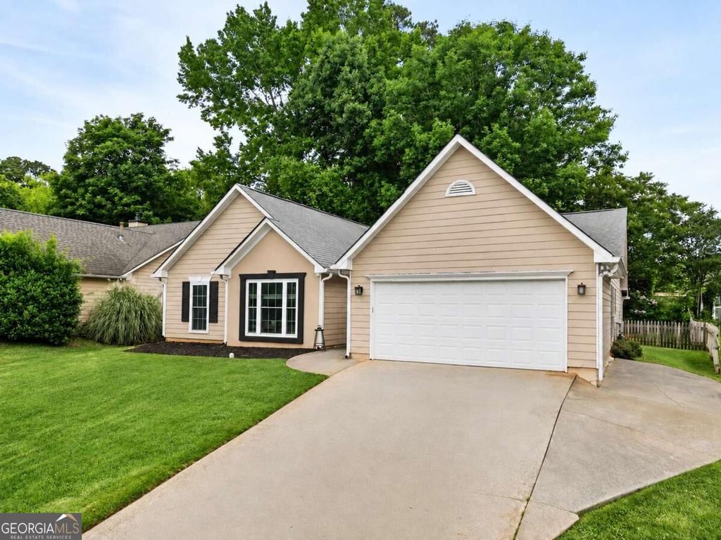 255 Paris Drive, Lawrenceville, GA 30043