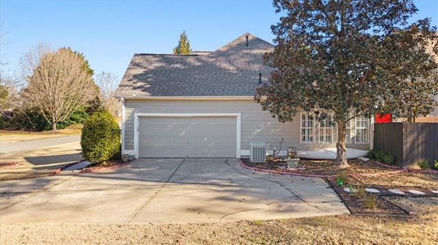 701 Redwood Pass, Canton, GA 30114