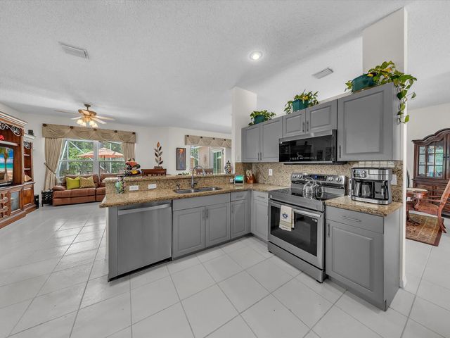 6029 NW 74th Street, Parkland, FL 33067